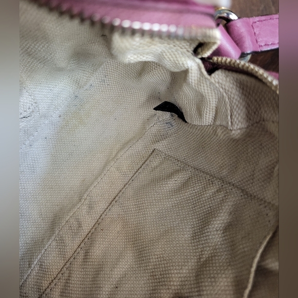 Gucci Soho Disco Calfskin Crossbody Bag - Picture 14 of 14